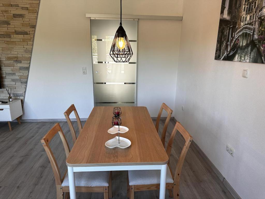 A&V Apartments Wunderschoene Rheinblick Wohnung Zum Entspannen Apt Ela Duisburg Exteriör bild
